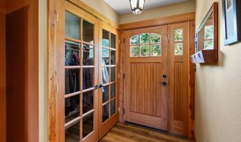 33893 Redgate Dr, Bigfork, MT 59911