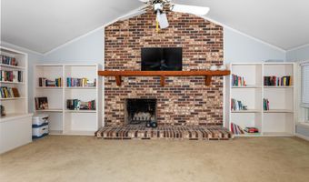 1624 LAKESHORE Dr, Anniston, AL 36207