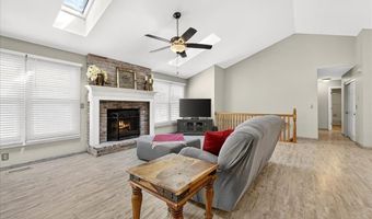 1414 Carriage Bridge Trl, Ballwin, MO 63021