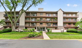 7400 LAKEVIEW Dr #N203, Bethesda, MD 20817