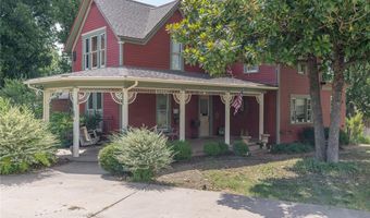 701 S 6th St, Chickasha, OK 73018