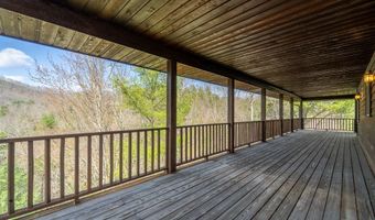 750 Double Springs Dr, Almond, NC 28702