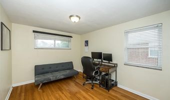 9327 Mackenzie Rd, Affton, MO 63123