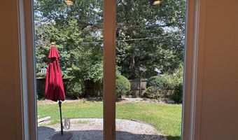 2011 N UPTON St, Arlington, VA 22207