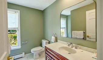 15 Sylvia Ln, Lincoln, RI 02865