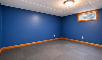 90 Clizbe Ave, Amsterdam, NY 12010