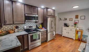 6607 Wenzel Rd, Alton, IL 62002