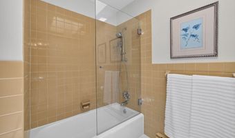 5463 DORIS Dr, Allentown, PA 18106