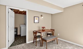 1428 Tahoe Valley Ct, Ballwin, MO 63021