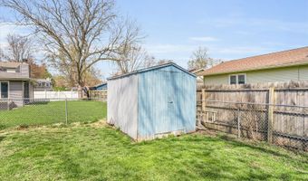 1910 Rugby Rd, Champaign, IL 61821
