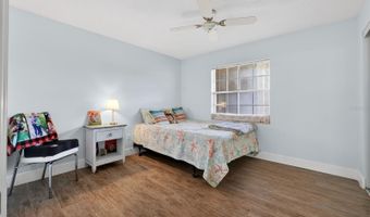 1640 JUNO Trl 102A, Astor, FL 32102