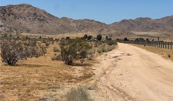5 Del Oro Rd, Apple Valley, CA 92308