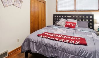 2239 Springfield Center Rd, Akron, OH 44312