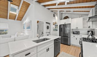 21170 1ST St, Dewey Beach, DE 19971