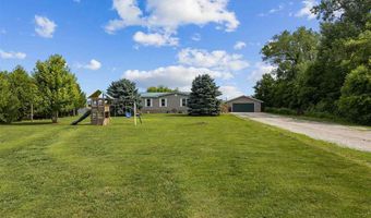 3017 118th St, Amana, IA 52203