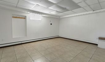371 Northfield Dr, Bridgeport, CT 06606