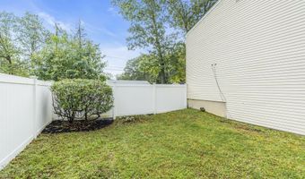 32 Pine Tree Dr, Bayville, NJ 08721
