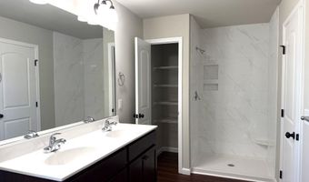 100 FAIRFAX Ln 82, Dover, DE 19901