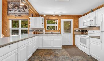 30 Beaver Bog Ln, Abbot, ME 04406