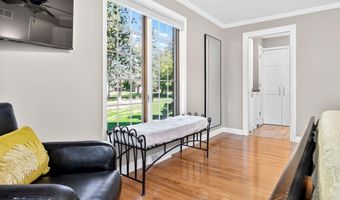 9 MEADOWBROOK Ln, Appleton, WI 54914