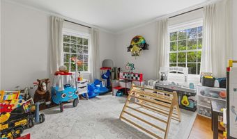 1119 Glenwood Dr, Alliance, OH 44601