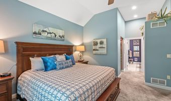 420 Cobblestone Ct, Slinger, WI 53086