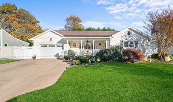 160 Grand Central Ave, Amityville, NY 11701