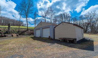 889 N IRONSTONE Dr, Boyertown, PA 19512