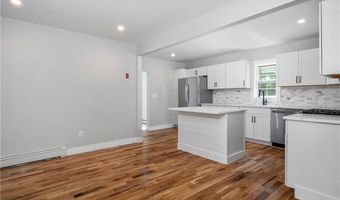 1008 Toll Gate Rd, Warwick, RI 02886