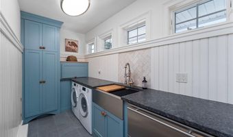 27 W Willow Ln, Charlestown, RI 02813