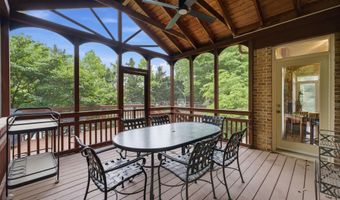 8004 SPLIT OAK Dr, Bethesda, MD 20817