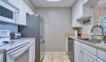 900 COVE CAY Dr 5A, Clearwater, FL 33760