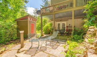 14 Shelton Branch Rd, Barnardsville, NC 28709