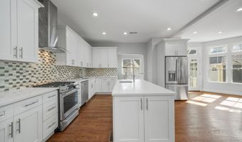829 AVENUE C, Bayonne, NJ 07002
