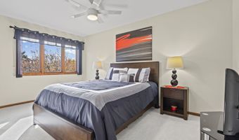 2409 E Greshan Ct, Arlington Heights, IL 60004