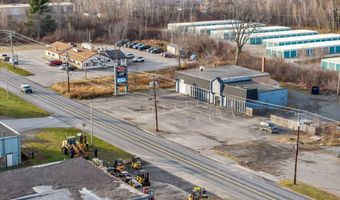 1567 Hammond St, Bangor, ME 04401