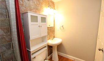 819 James St, Apex, NC 27502