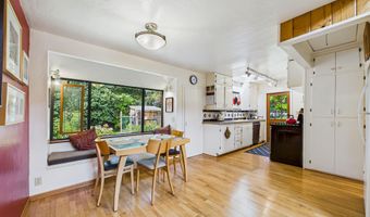 402 Tanglewood Rd, Arcata, CA 95521