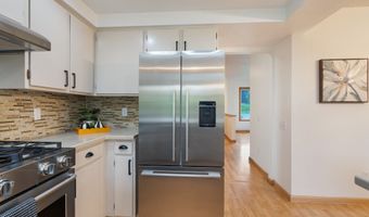 24950 NE AIRPORT Rd, Aurora, OR 97002