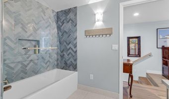 1711 Trout Gulch Rd, Aptos, CA 95003