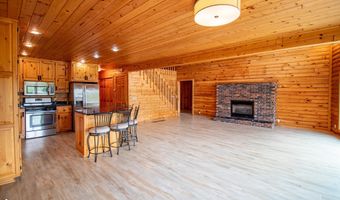 332 Allan St, Allison, IA 50602