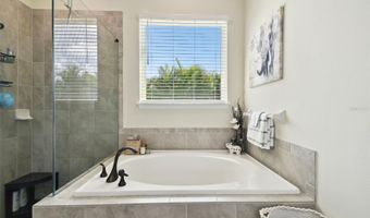6211 SEA AIR Dr, Apollo Beach, FL 33572