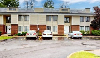 5 Southcreek Ct C, Amherst, NY 14051