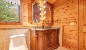 141 LONGVIEW Dr, Saylorsburg, PA 18353