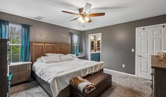 23882 Monroe St, Armada, MI 48005