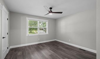 628 Hickory Knoll Ct, Ballwin, MO 63021