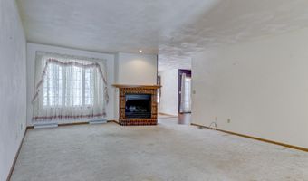 3543 N WELLINGTON Dr, Appleton, WI 54911