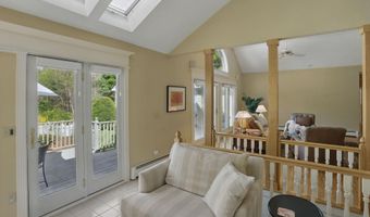 72 McAllister Rd, Bedford, NH 03110