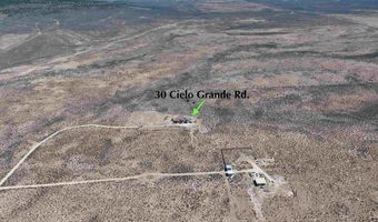30 Cielo Grande Rd, Carson, NM 87577
