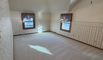 709 N St, Aurora, NE 68818